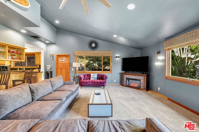 Building Photo - 21832 Canon Dr