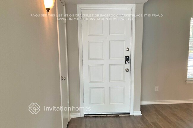 Foto del edificio - 425 Birchwood Dr