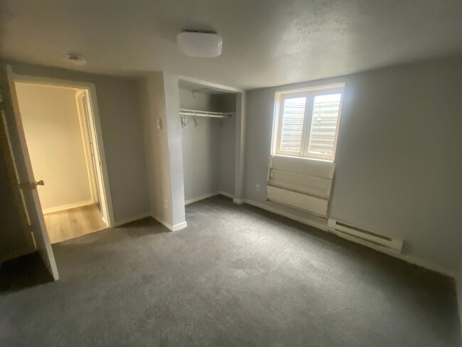 Foto del edificio - Commerce City Basement Apartment