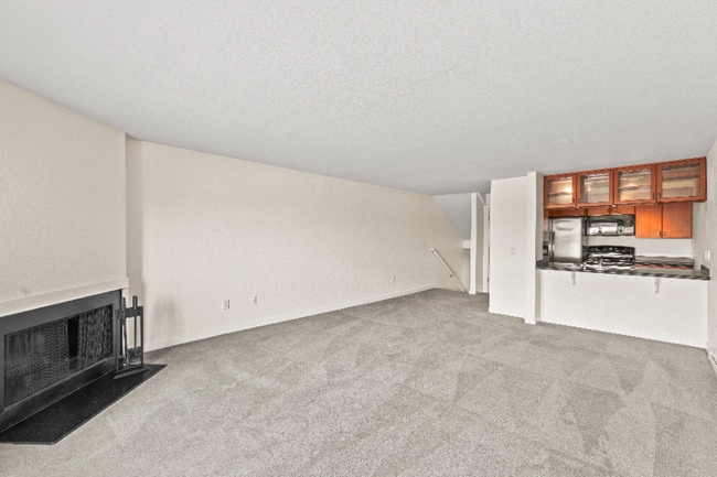 Building Photo - 5829 NE 75th St