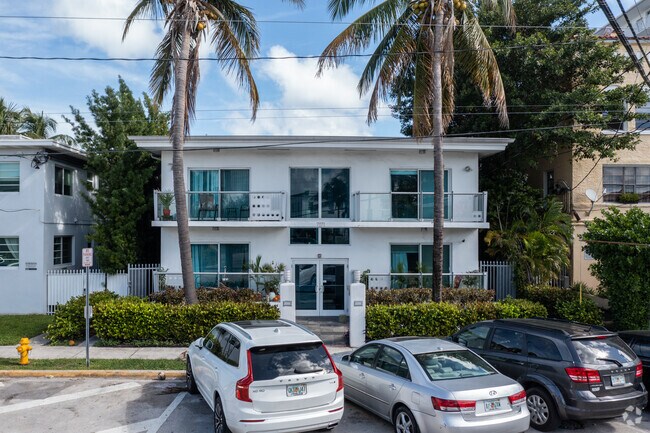 Building Photo - Casa Bahia Condo