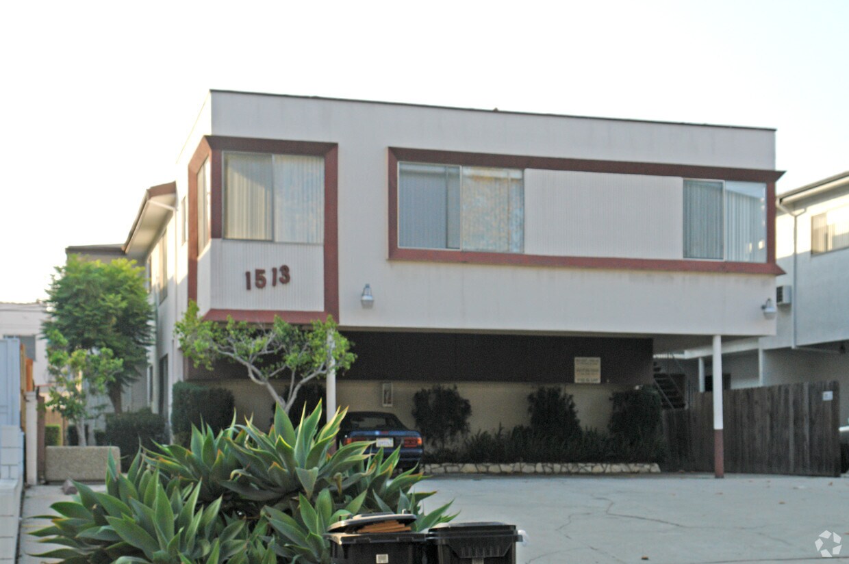 Primary Photo - 1513 S Sherbourne Dr
