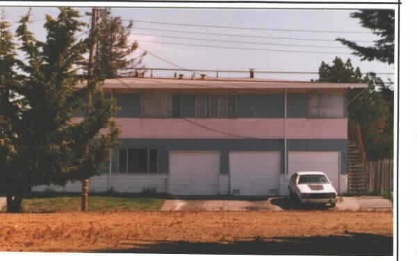 Building Photo - 9836 Bancroft Ave