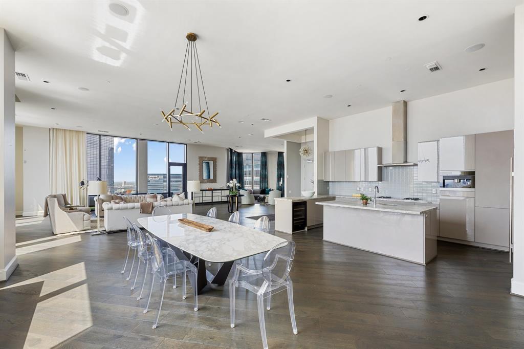 Foto principal - 1409 Post Oak Blvd