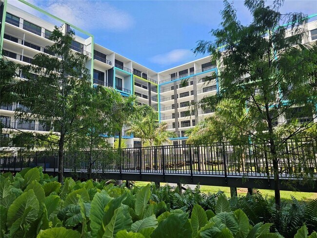 Foto del edificio - 4400 Sunrise Blvd