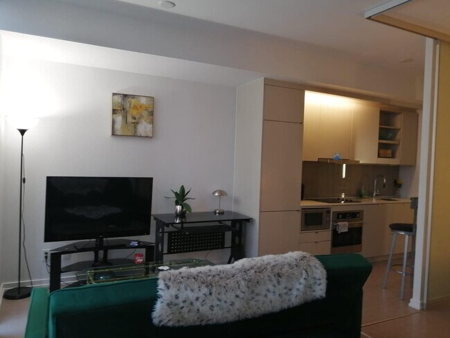 Building Photo - 101 Peter St