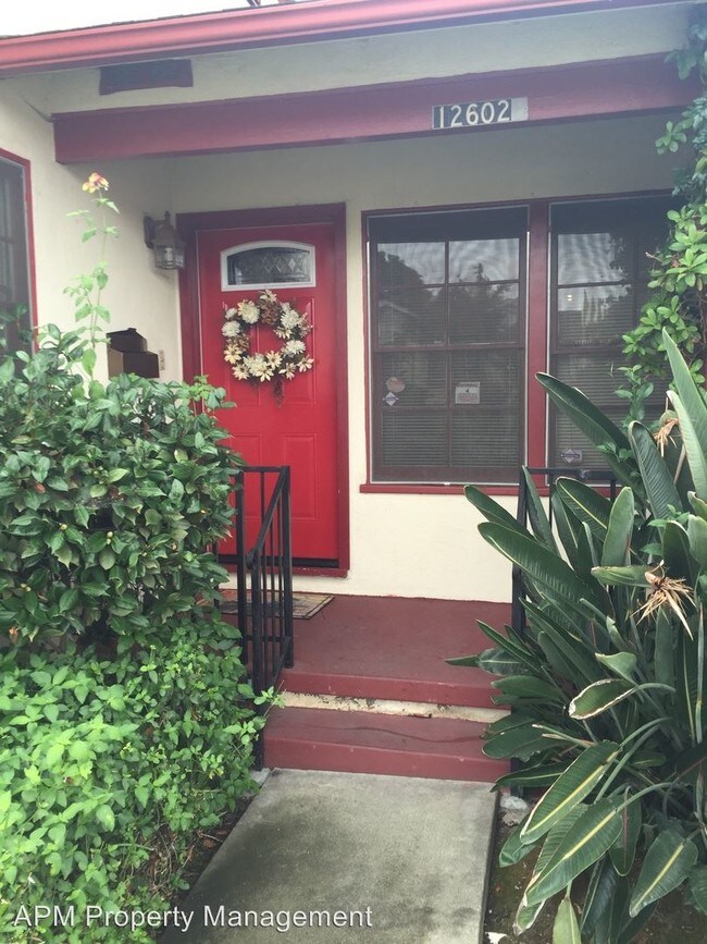 Building Photo - 3 br, 1 bath House - 12602 Cullen Street