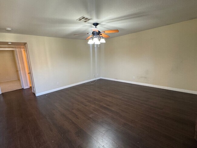 Foto del edificio - 8410 Eldora Ave
