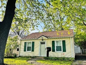 Building Photo - 913 E Gift Ave Building Photo - 913 E Gift Ave