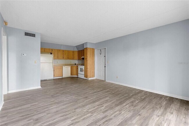 Foto del edificio - 8203 Sun Spring Cir