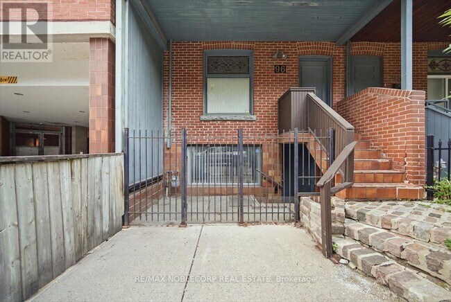 Photo du bâtiment - 96 Granby St