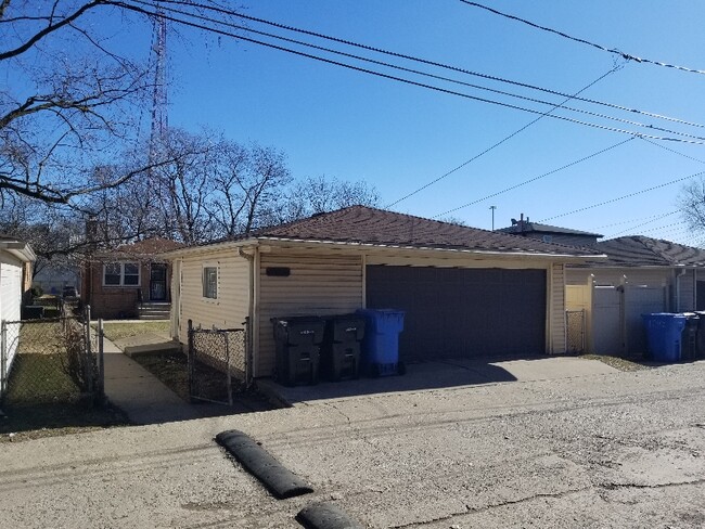 Building Photo - 12340 S Indiana Ave
