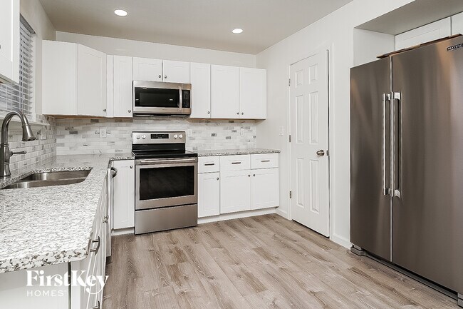 Foto del edificio - 13177 Bryant Cir