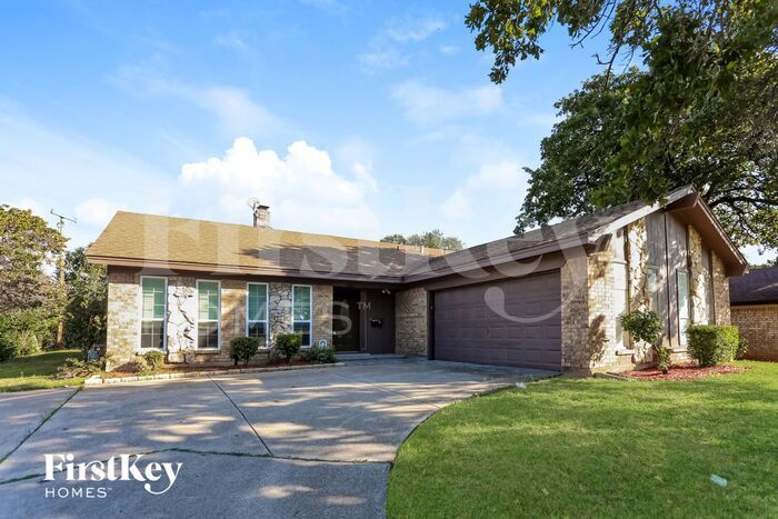 Foto principal - 7355 Greenacres Dr