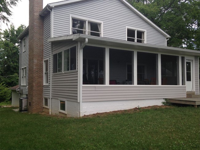 Building Photo - 58 Fairview Ave