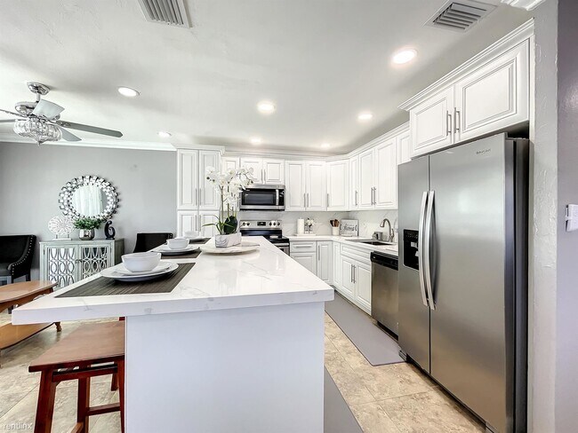 Foto del edificio - 3 br, 2 bath House - 1895 NE 154th St