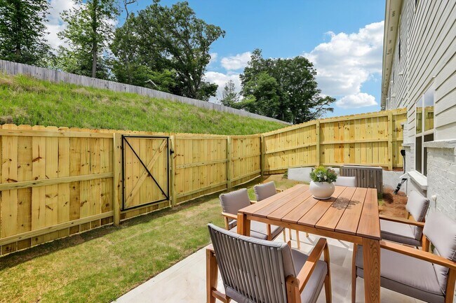 Foto del edificio - Parkway Pointe