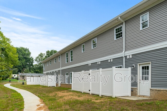 Building Photo - 7301 Tiger Wy