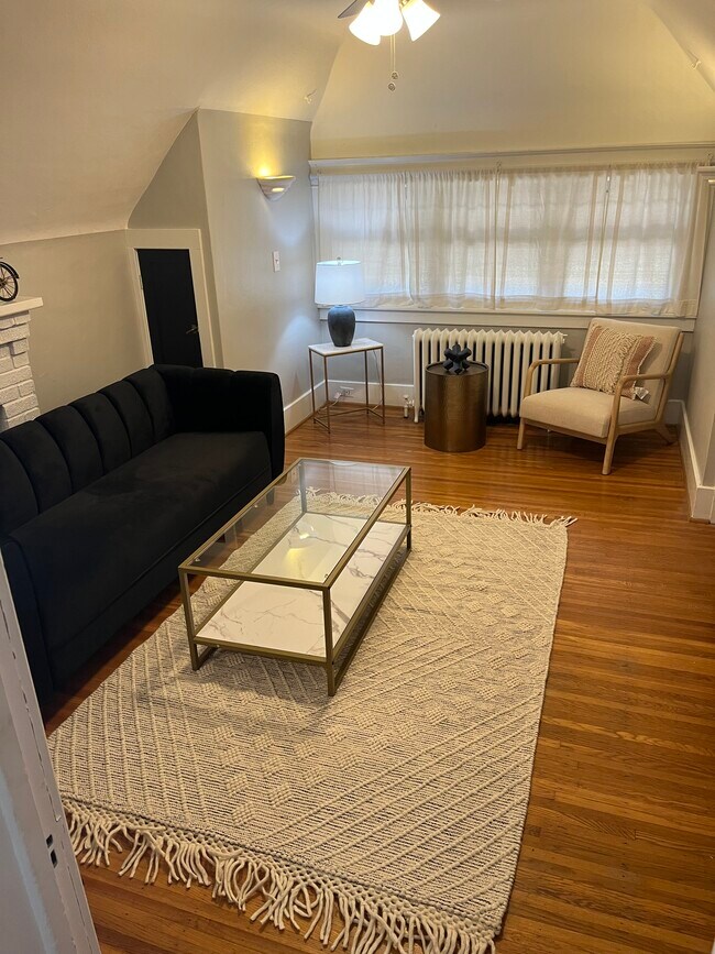 449 Richmond Ave Unit 4, Buffalo, NY 14222 Apartments in Buffalo, NY