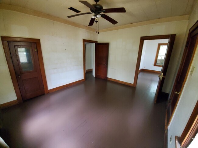 Building Photo - 1511 Camille St