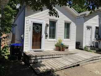 Building Photo - 1231 Hull St