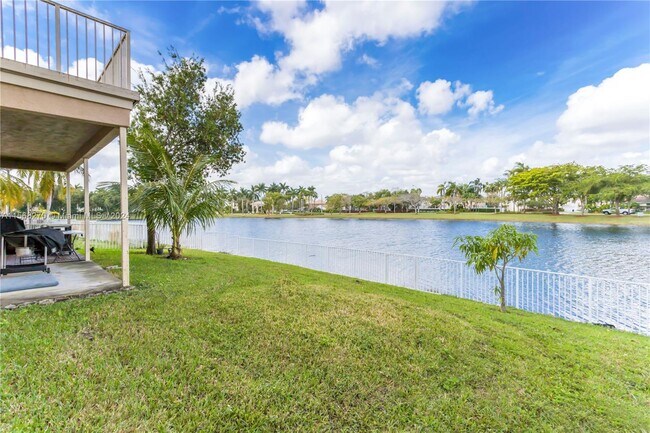 Foto del edificio - 15791 SW 24th St