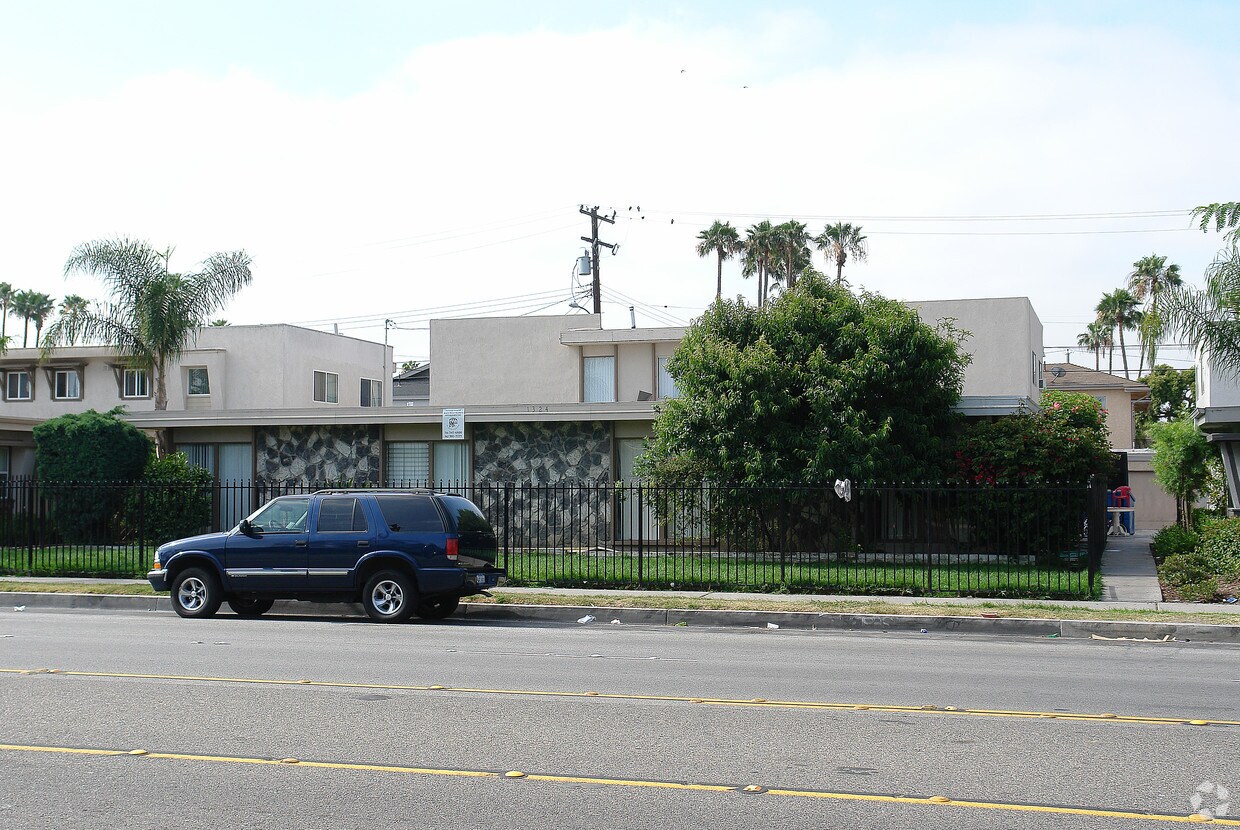 Building Photo - 1324 W. Cerritos