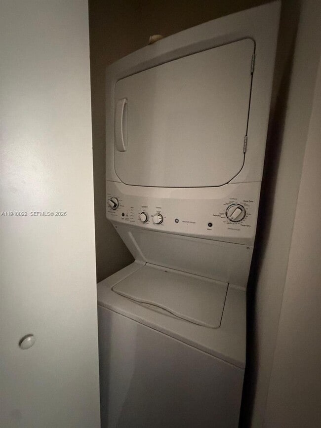 Building Photo - 10518 NW 66th St