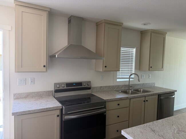 Foto del edificio - 5030 Denning St