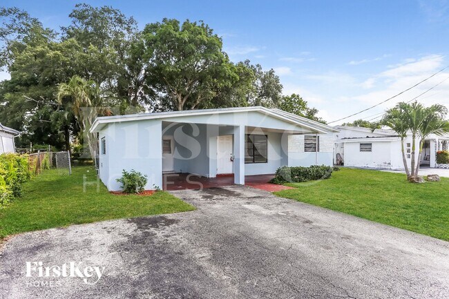 Foto del edificio - 3751 NW 9th Ct