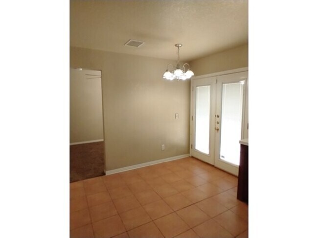 Building Photo - 10314 Mustang Ridge