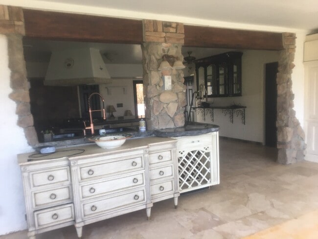 Building Photo - 2308 Canyon View Rd