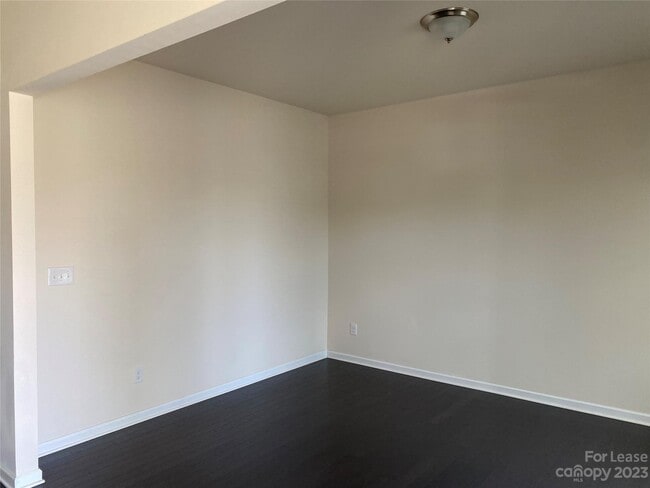 Building Photo - 114 E Neel Ranch Rd