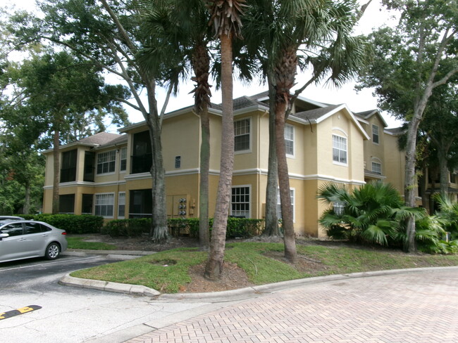 Building Photo - 2528 Robert Trent Jones Dr