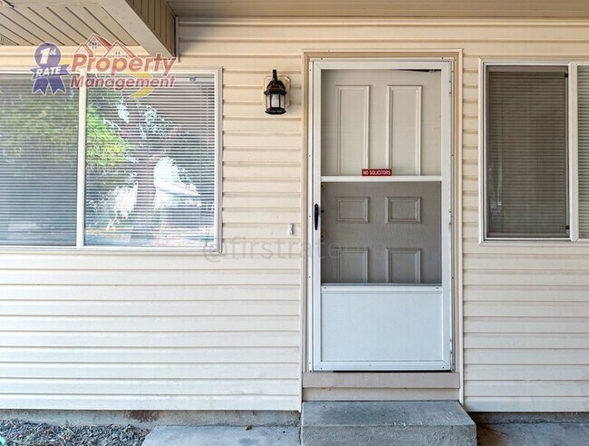 Foto del edificio - 1142 S Pond St