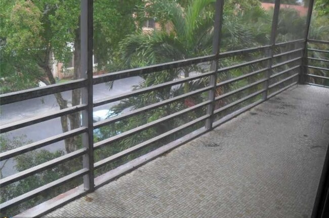 Foto del edificio - 3361 NW 85th Ave