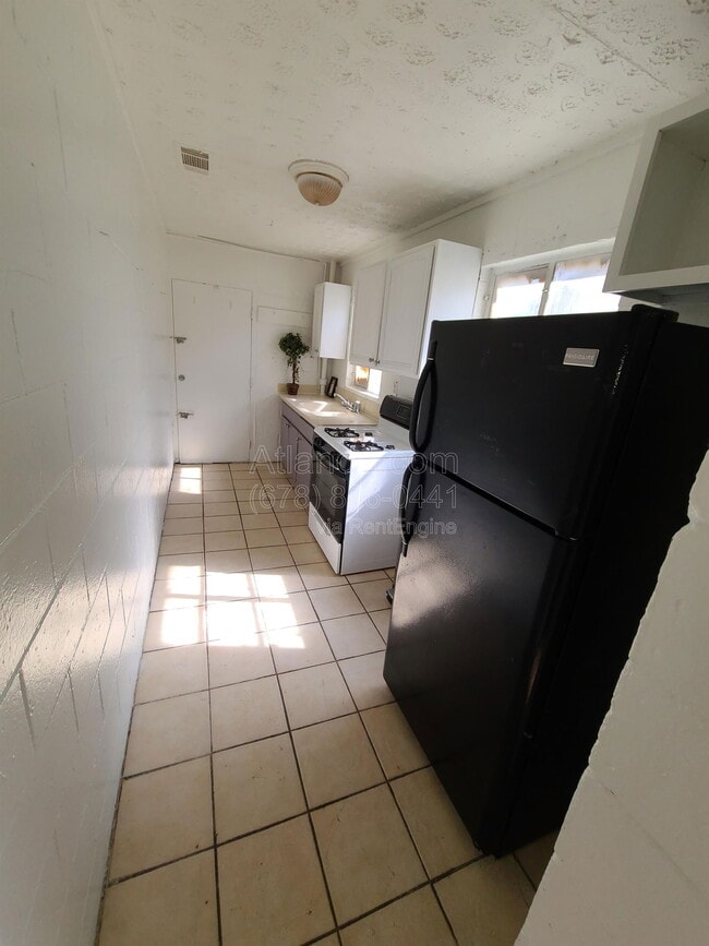 Foto del edificio - 1178 Garibaldi St SW