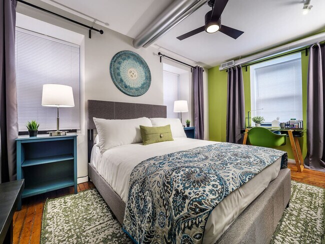 Building Photo - 219 Vine St