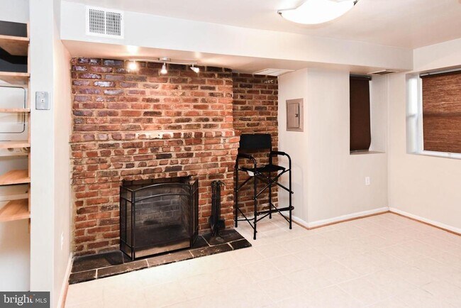 Foto del edificio - 725 12th St NE