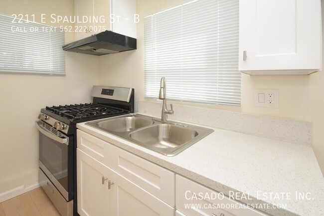 Building Photo - 2211 E Spaulding St