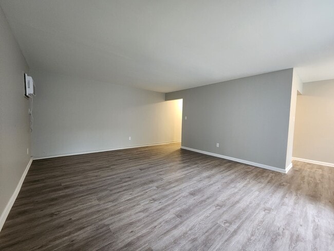 Building Photo - Harvard House