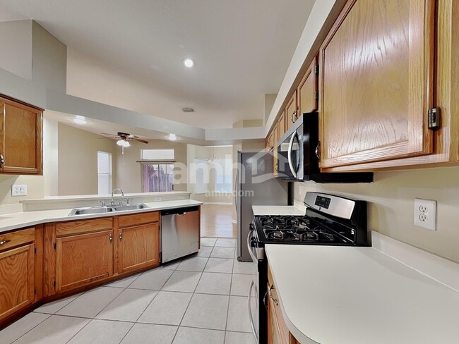 Foto del edificio - 2462 St Johns Ln