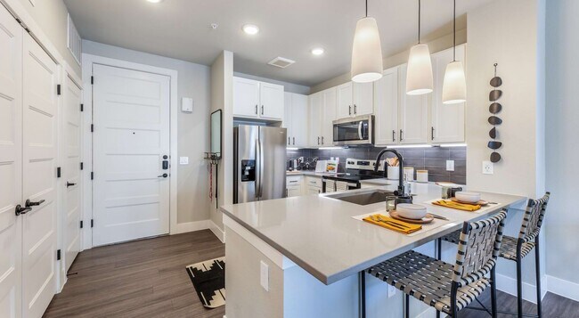 Foto del edificio - 730 Shady Ln