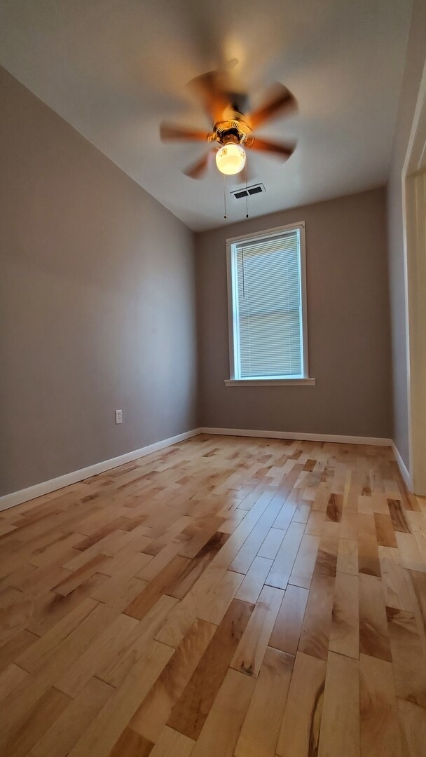 Building Photo - 4138 S Albany Ave