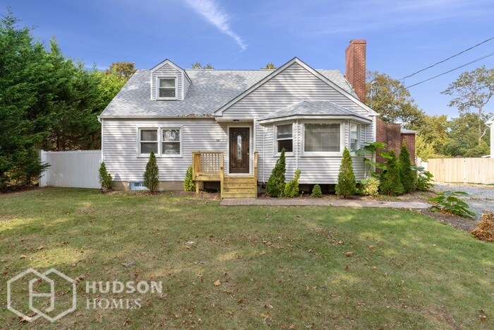 Primary Photo - 347 Clay Pitts Rd