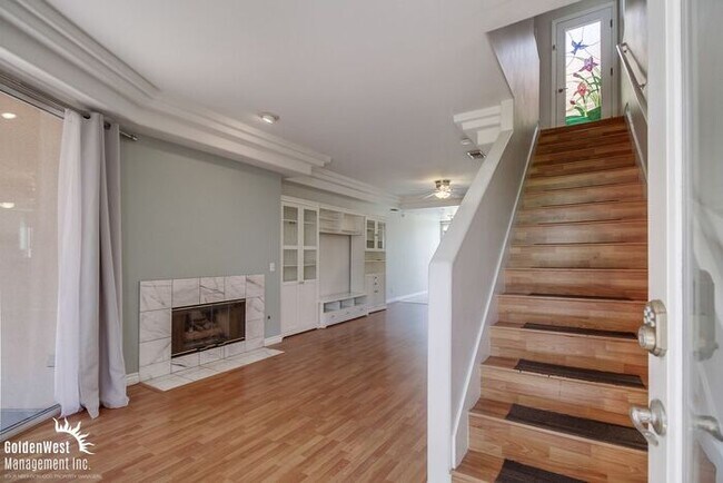 Foto del edificio - Modern 2Bdm 2.5Ba Town-home with Rooftop D...