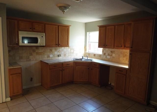Foto del edificio - 826 Everest Ave, San Antonio, TX 78209