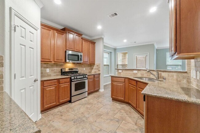 Building Photo - 38 Black Swan Ct