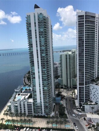 Building Photo - 1155 Brickell Bay Dr