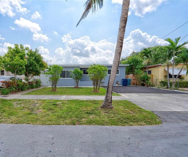 Building Photo - 3635 SW 88th Ct